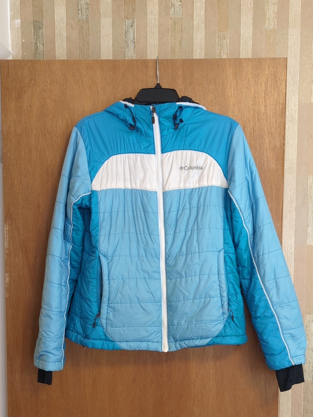 Columbia Women's Blue Quilted Hooded Puffer Jacket